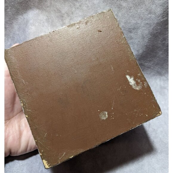 Silver Repousse Fleur De Lis Trinket Box - Picture 13 of 14